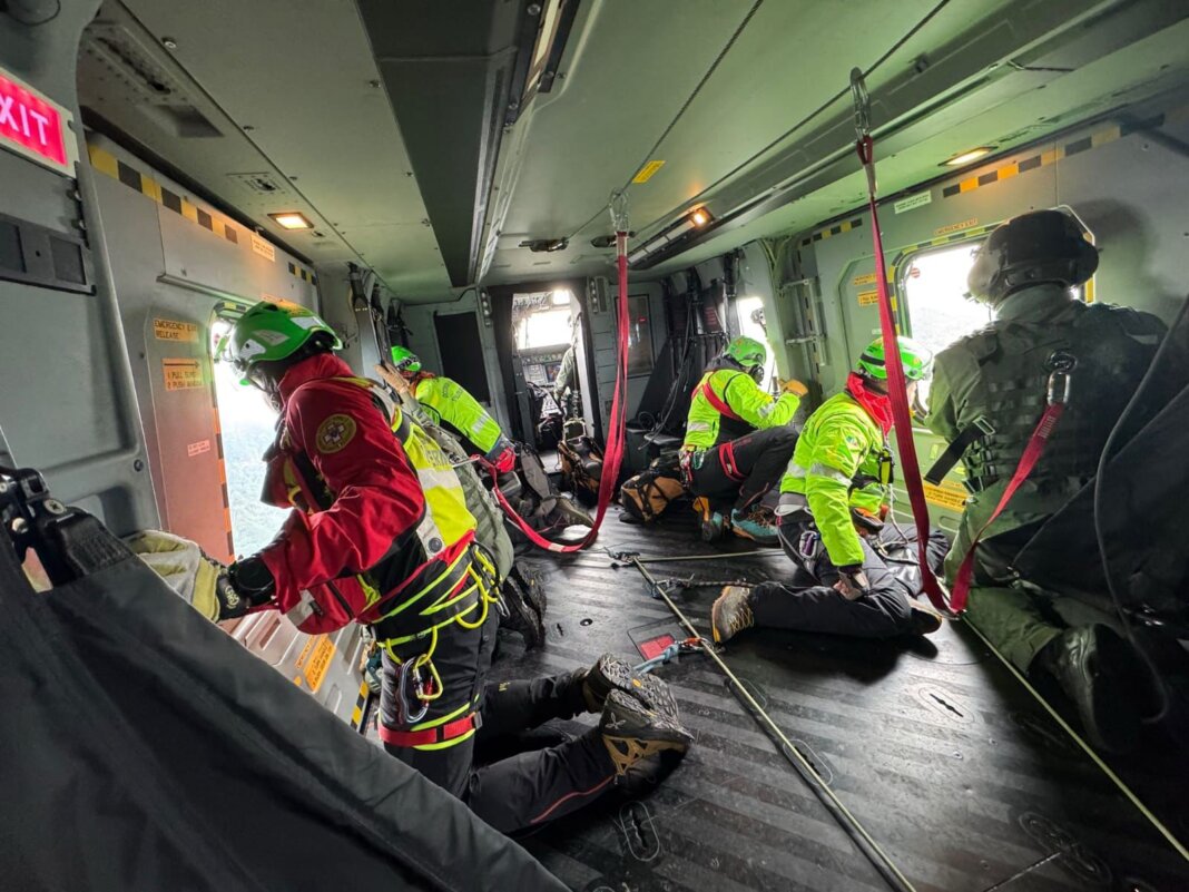 Recuperate le salme di pilota e passeggeri dell'aereo dopo l'incidente in Appennino