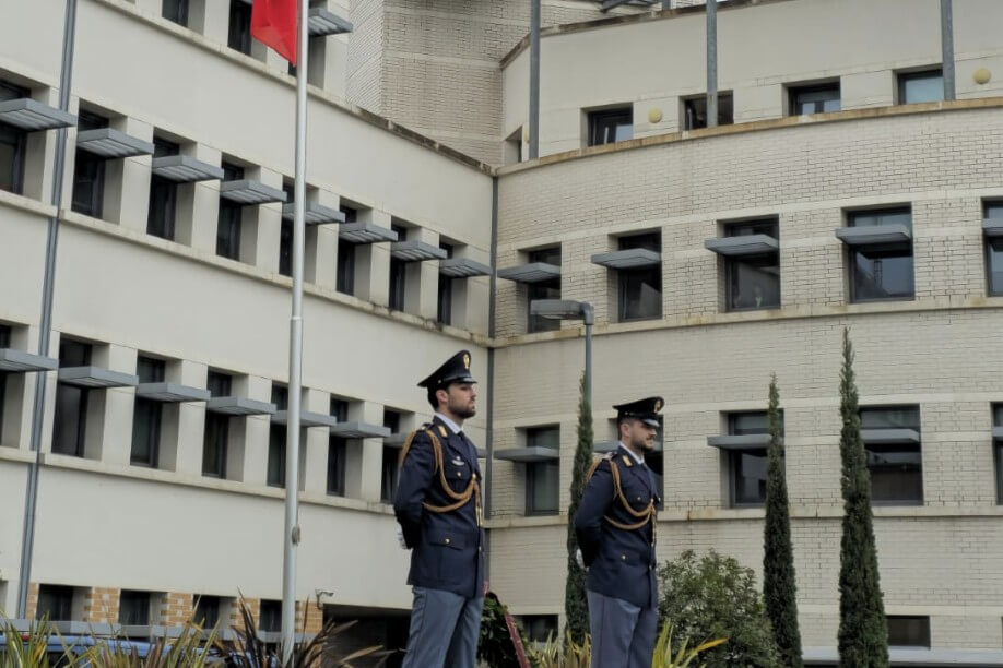 Pistoia: arrestato per rapina dopo l’aggressione al compagno della madre