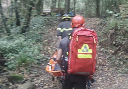 Uomo di 77 anni trovato morto nei boschi di Castel del Piano