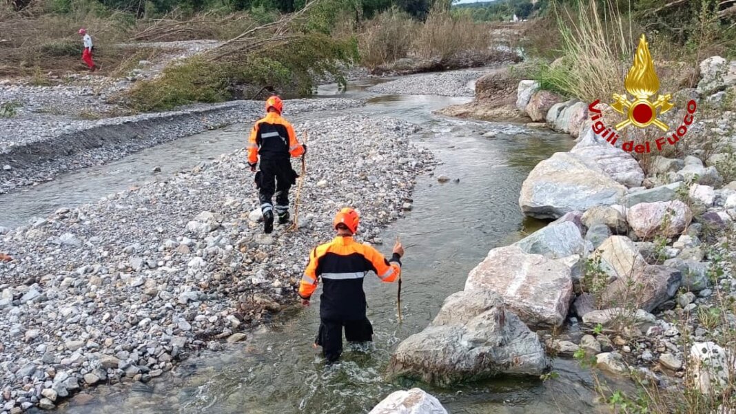 Proseguono senza sosta le ricerche del neonato e della nonna dispersi a Montecatini Val di Cecina