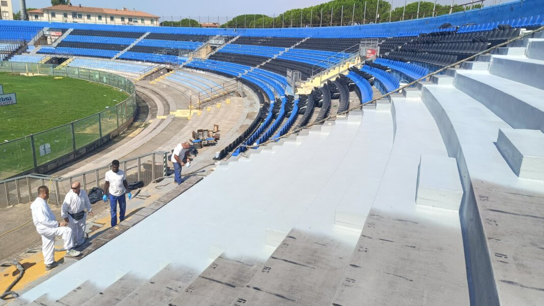 Arena Garibaldi di Pisa, partiti i lavori di impermeabilizzazione della gradinata, presto più posti in curva nord (foto Comune di Pisa)