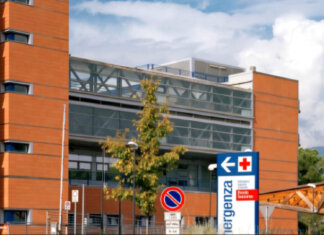 Omicidio – suicidio in ospedale: accoltella la ex moglie e si butta dalla finestra