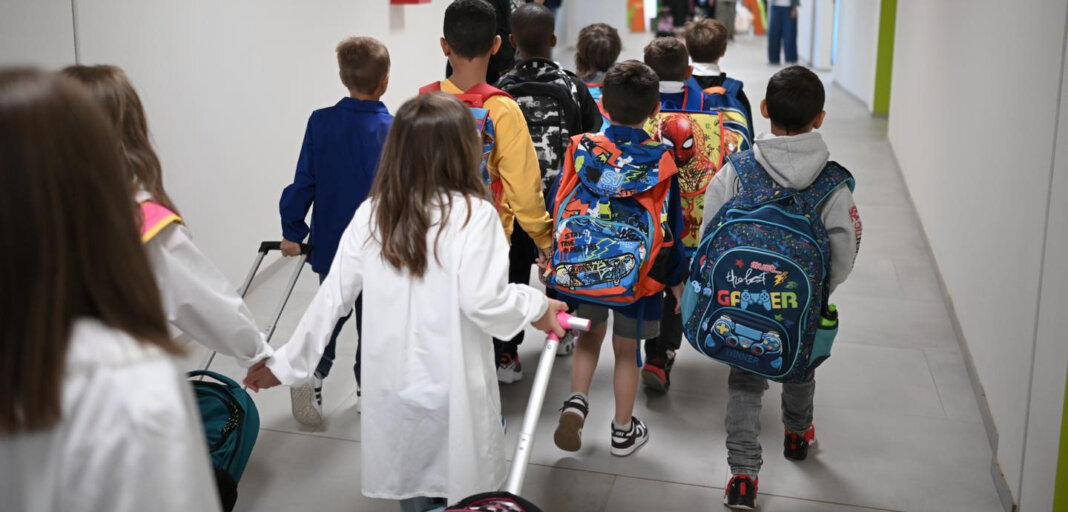 Primo giorno di scuola in Toscana, 450mila studenti tra i banchi