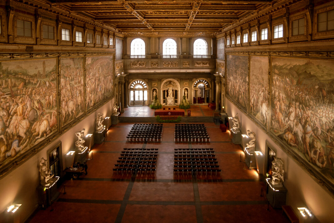 In Salone dei Cinquecento si eleggono i nuovi vertici di Anci Toscana (foto Comune di Firenze)