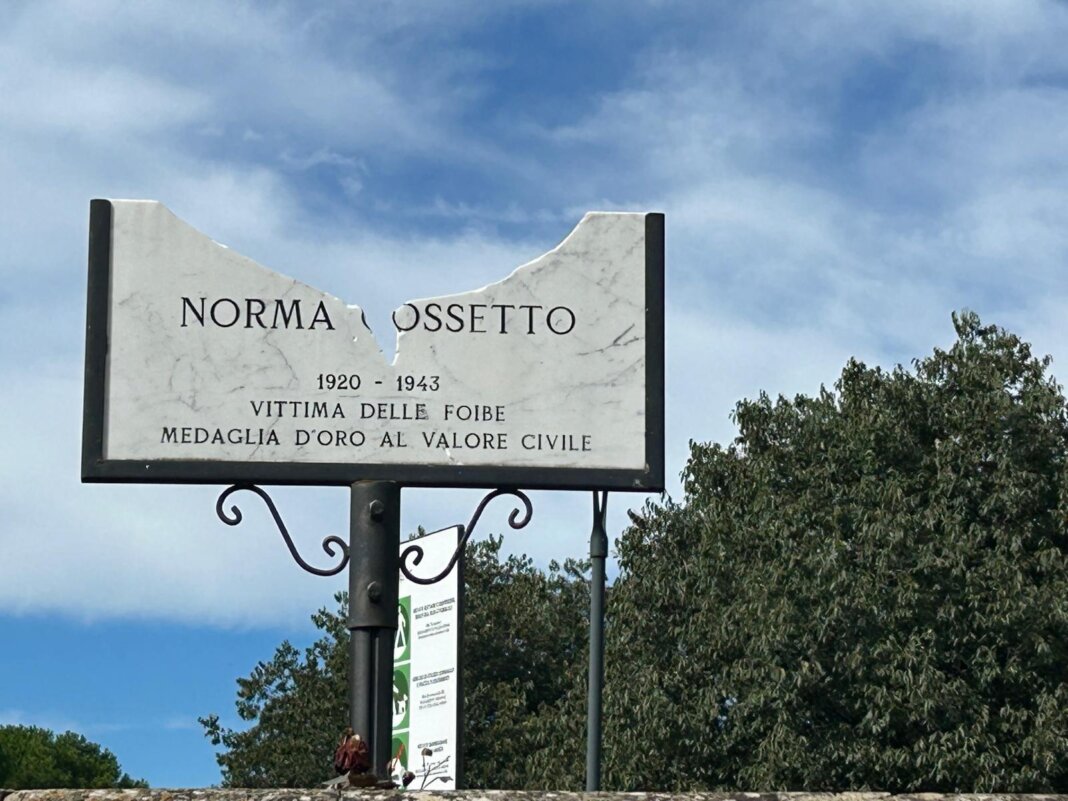 Vandalizzata a Firenze la targa in ricordo di Norma Cossetto