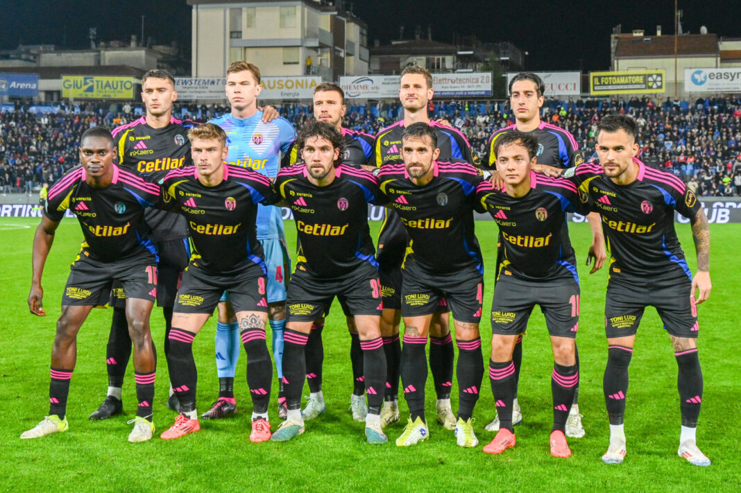 Il Pisa sbatte contro il muro del Catanzaro: finisce 0-0