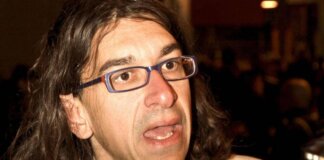 Sanremo, il ‘disturbatore’ Paolini irrompe al Tg1: “Conti bisex”. E lui risponde…