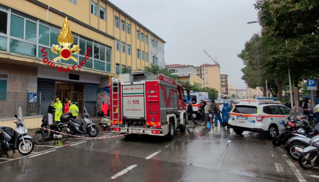 Evacuata una scuola a Firenze per le lesioni a un cantiere di ristrutturazione