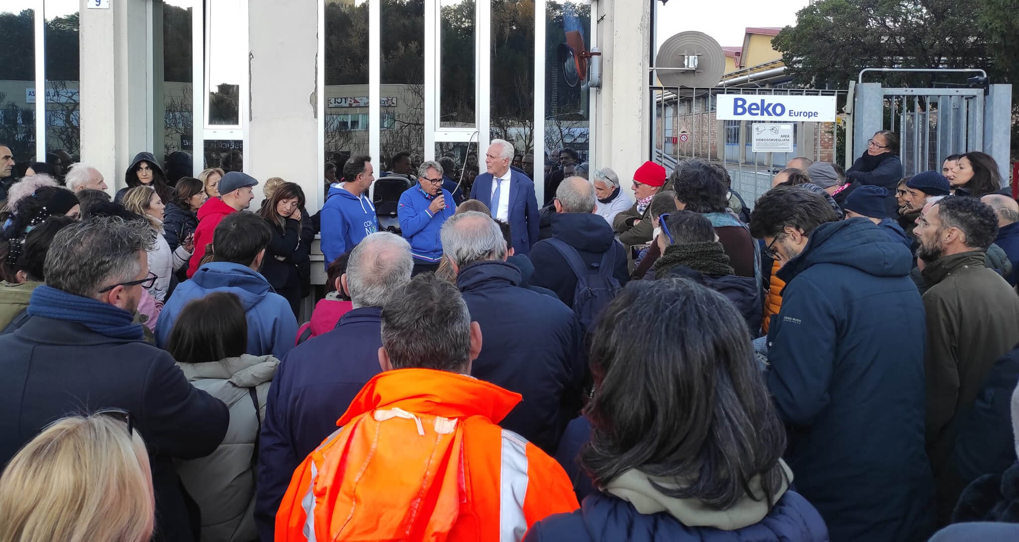 Chiusura Beko a Siena, Giani: “Questa non è un’azienda. Questa è la Toscana”