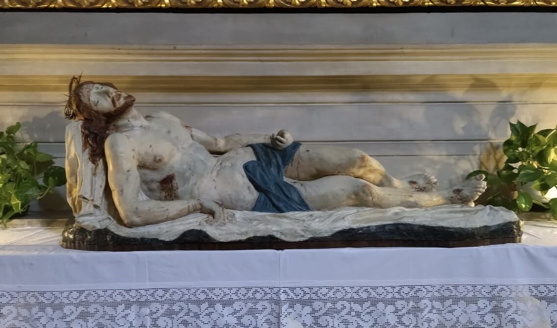 Restaurata e ricollocata nella chiesa di Sant’Egidio a Firenze una preziosa statua di Cristo deposto