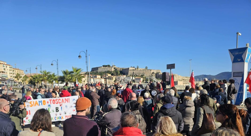 Protesta collegamenti Elba: presidio Cgil a Portoferraio