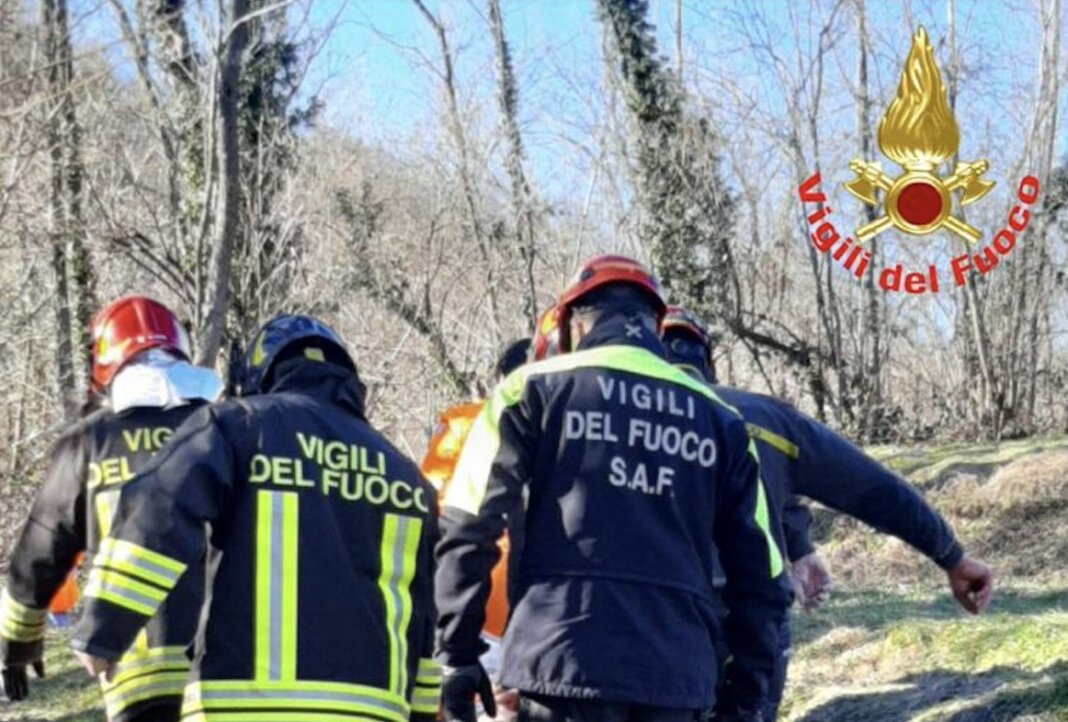 Muore a 38 anni per un malore durante una battuta di caccia