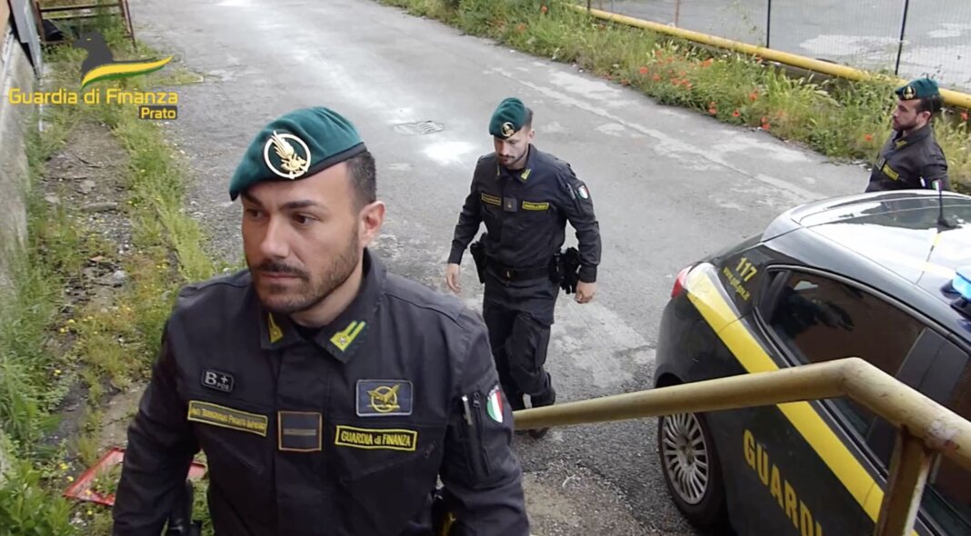 Maxioperazione della Guardia di Finanza contro il lavoro irregolare: chiusi 15 ristoranti etnici