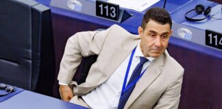 Ue, Vannacci via dai Patrioti: il generale passa al gruppo Misto