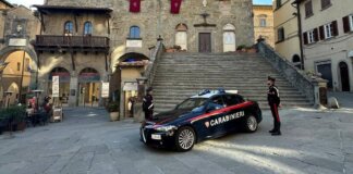 Trovato con l’hashish a un posto di blocco: arrestato pusher a cavallo fra Toscana e Umbria carabinieri