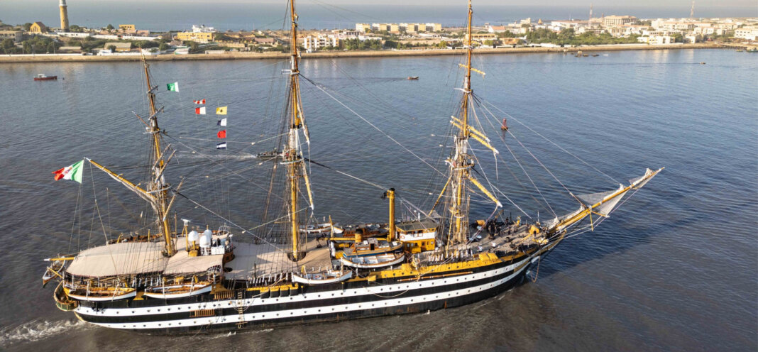 Nave Vespucci torna a Livorno: la più bella del mondo in tour Mediterraneo