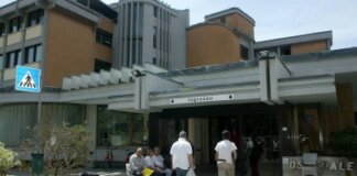 Timbra il cartellino e poi si assenta dal lavoro: arrestato dipendente dell’ospedale di Pescia ospedale di Pescia