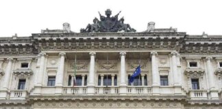 Uccise e fece a pezzi i genitori dell’ex fidanzato: condanna definita a 30 anni per Elona Kalesha