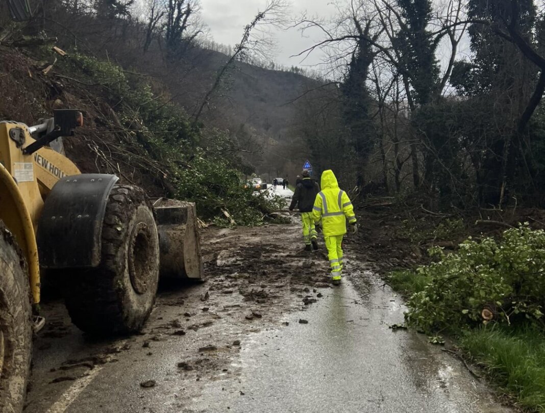 Maltempo, si contano i danni: ancora disagi a Campi, in Mugello, Valdisieve e Romagna Toscana