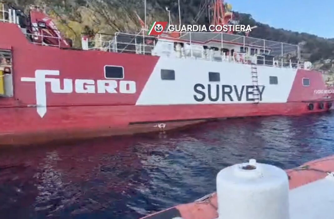 Si studia a Portoferraio il recupero della nave incagliata: nessun allarme inquinamento