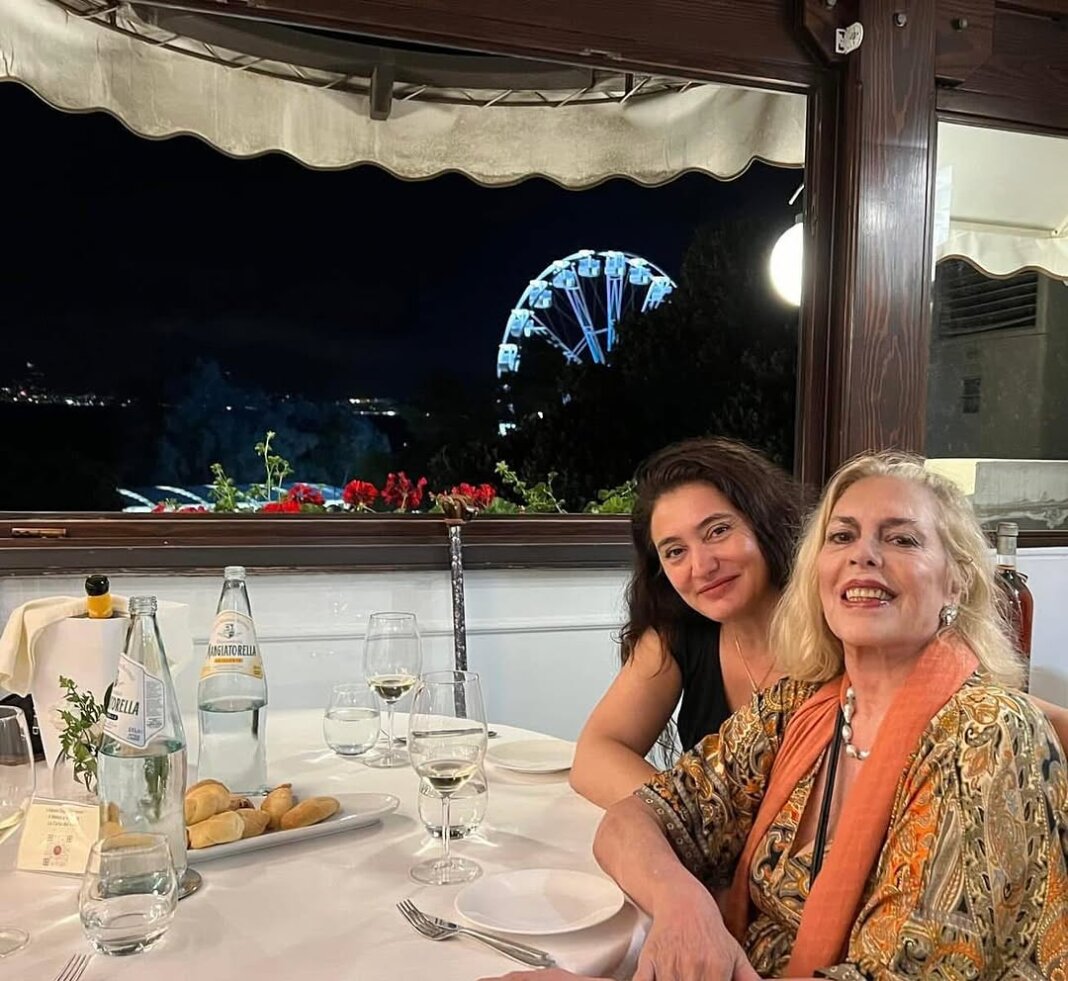 Nadia Cassini con la figlia