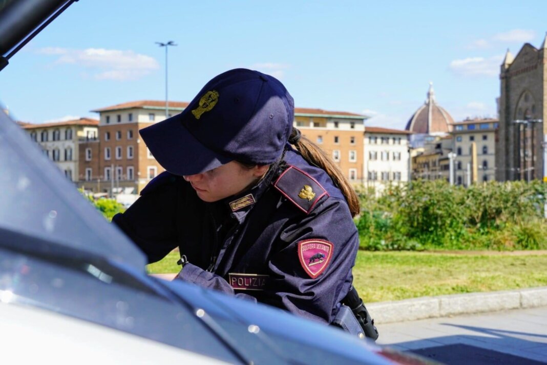 Ferisce al volto la coinquilina al culmine di una lite: arrestata per tentato omicidio