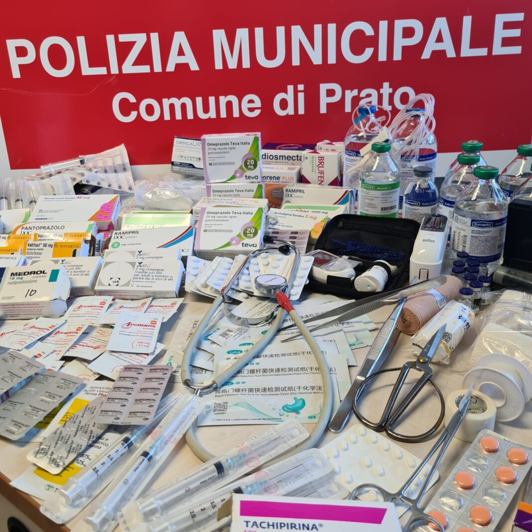 Visite mediche nell'ambulatorio abusivo: denunciata coppia cinese a Prato