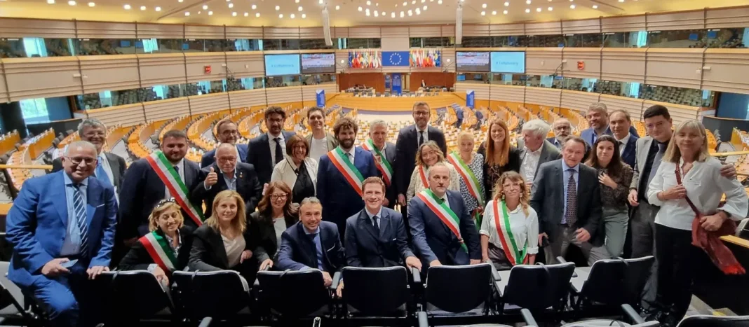 Mazzeo a Bruxelles con sindaci toscani: 