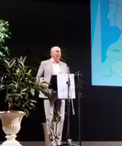 Al teatro Goldoni convegno internazionale promosso da Comunità Sant'Egidio con Comune e Diocesi di Livorno, Istoreco. Appello firmato anche da vescovo Giusti, sindaco Salvetti e presidente Regione Giani. Salvetti: "Livorno città civile dell'accoglienza"