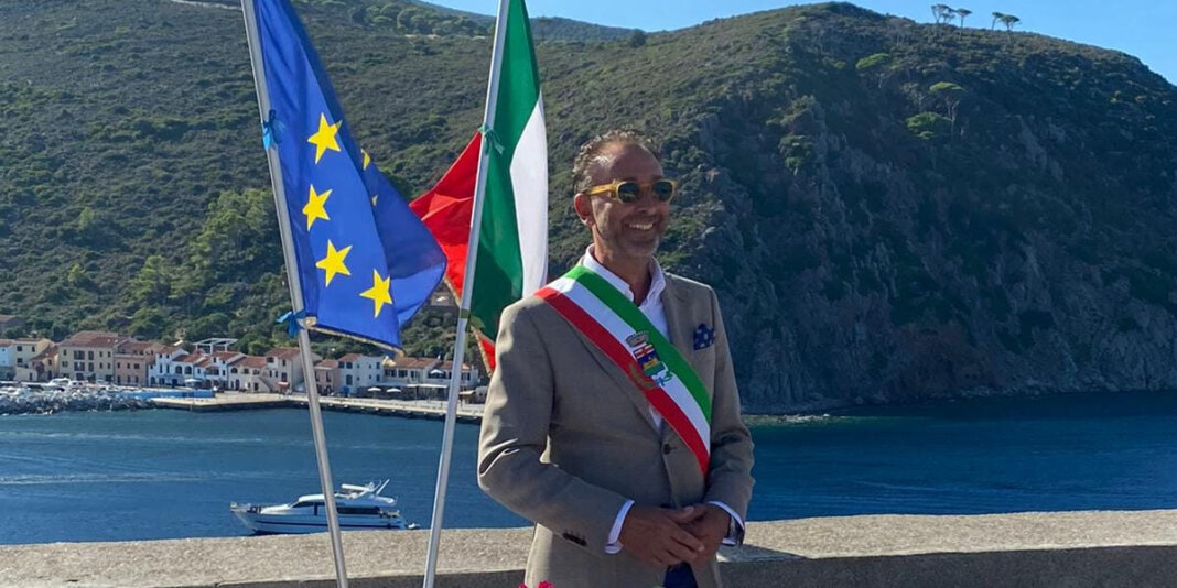 Si dimette maggioranza consiglieri comunali