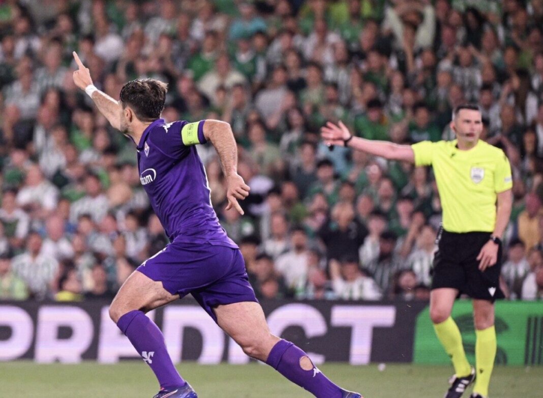 Fiorentina, giochi ancora aperti in Conference: Parisi tiene in corsa i viola