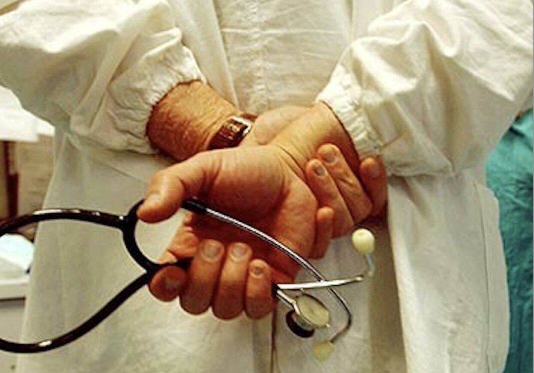 Carenza di medici nelle aree periferiche, la Regione replica i concorsi per giovani medici