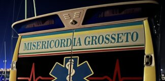 Rischia di annegare a Follonica: scattano i soccorsi per una donna di 63 anni
