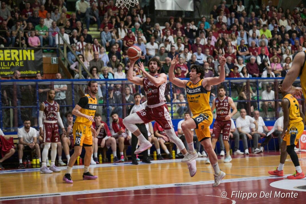 Un'altra impresa della Libertas Livorno: successo all'overtime anche in gara 2 playout