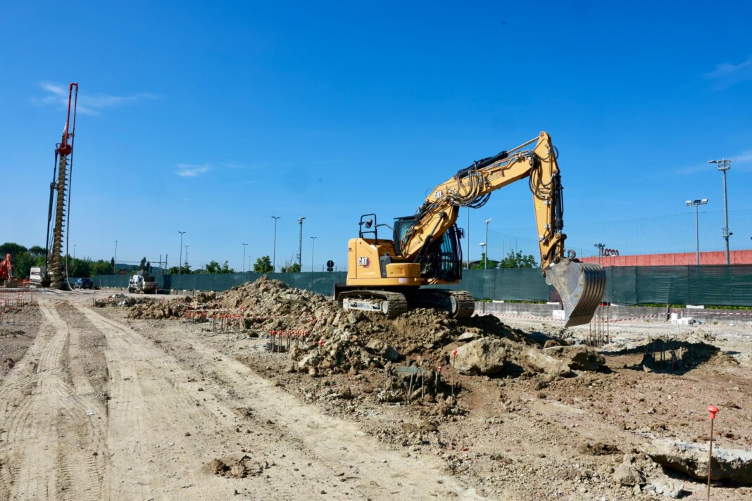 Sopralluogo ok al cantiere per il nuovo impianto di atletica a Empoli