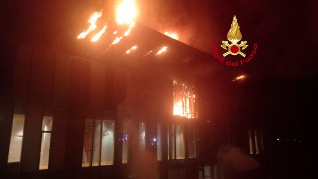 Fiamme nella foresteria del Viola Park: intossicati tre atleti delle giovanili e un accompagnatore