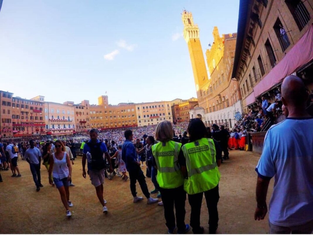 Palio di Siena, in moto anche la macchina per la sicurezza sanitaria dell'evento