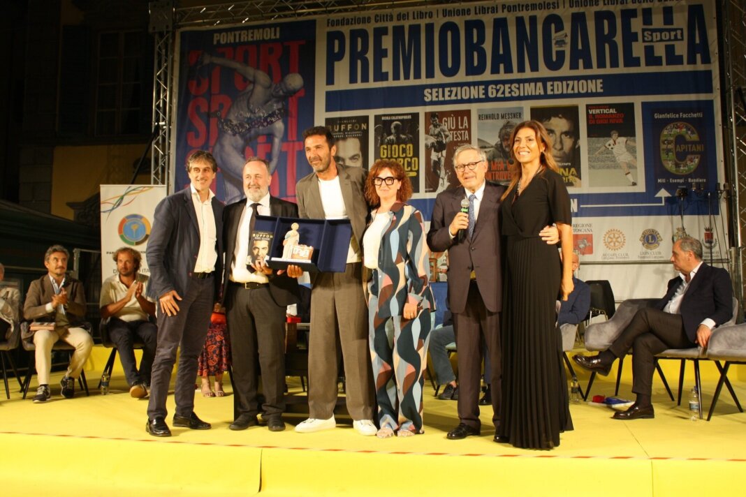 Gianluigi Buffon con la sua autobiografia vince il premio Bancarella Sport a Pontremoli