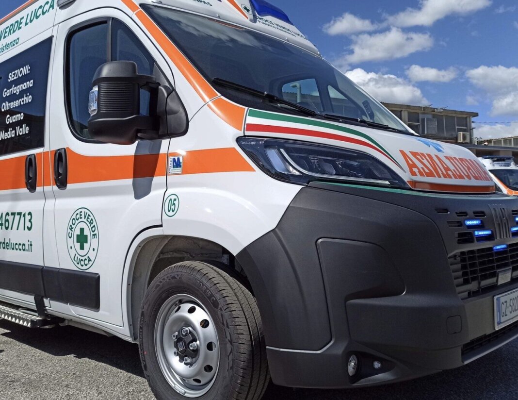 Trovato morto dal collega sul luogo di lavoro a 66 anni