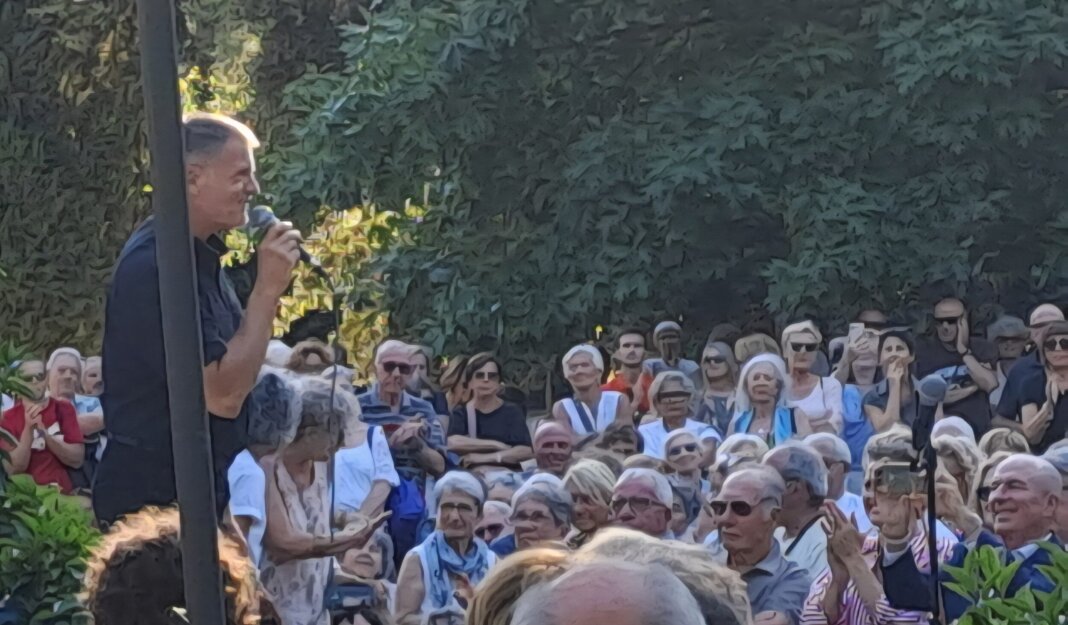 Standing ovation per Stefano Massini a Livorno con 'Donald': 