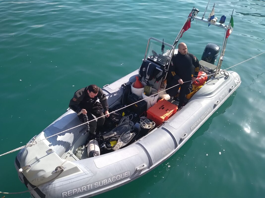 Fatto brillare un siluro nello specchio di mare davanti ai Bagni Fiume di Livorno