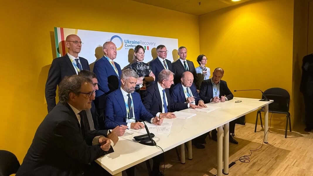 Piombino, firmato l'accordo di programma per il rilancio del distretto dell'acciaio