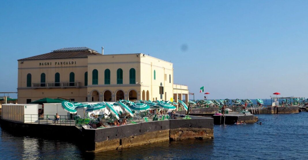Legionella nell'acqua, chiuse le docce calde e fredde ai Bagni Pancaldi e Acquaviva a Livorno