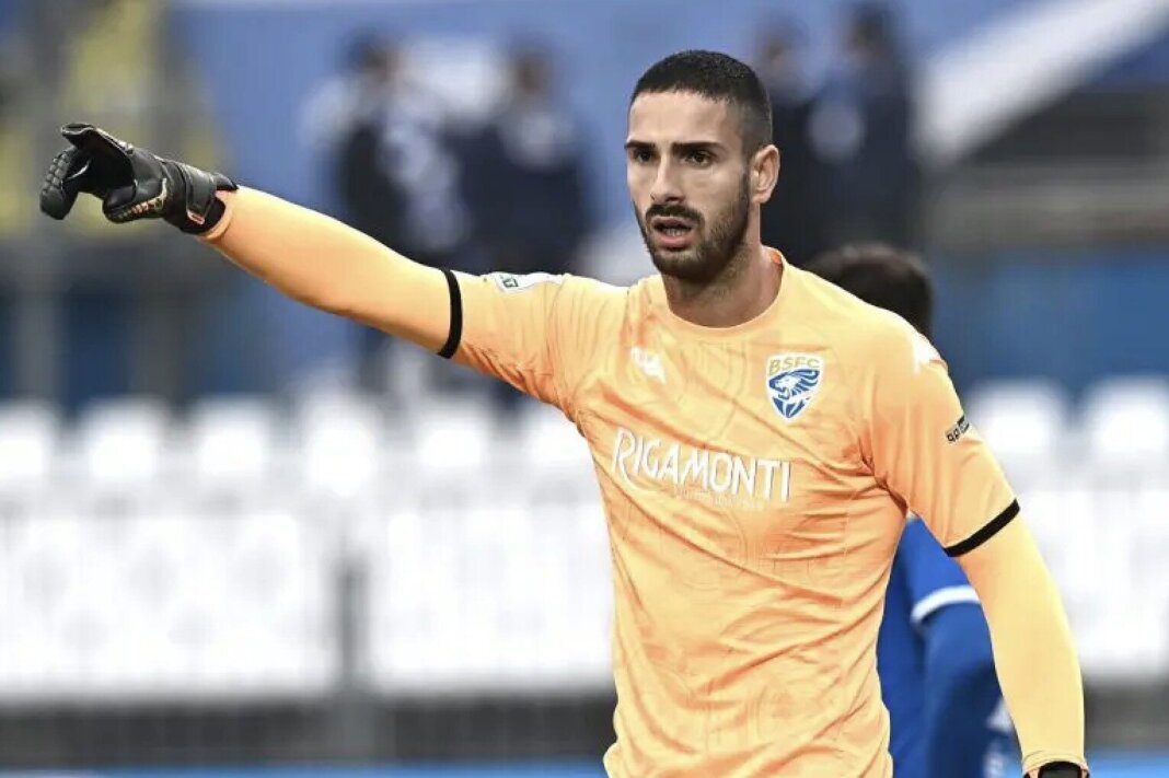 Torna in maglia viola il 30enne portiere Luca Lezzerini
