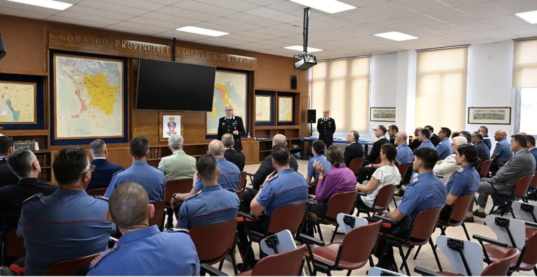 Il generale Solazzo in visita al comando provinciale dei carabinieri di Livorno