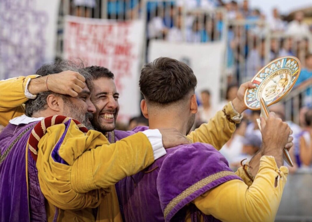 Luca Betti insieme alla cavalla Shakira trionfa alla Giostra del Saracino