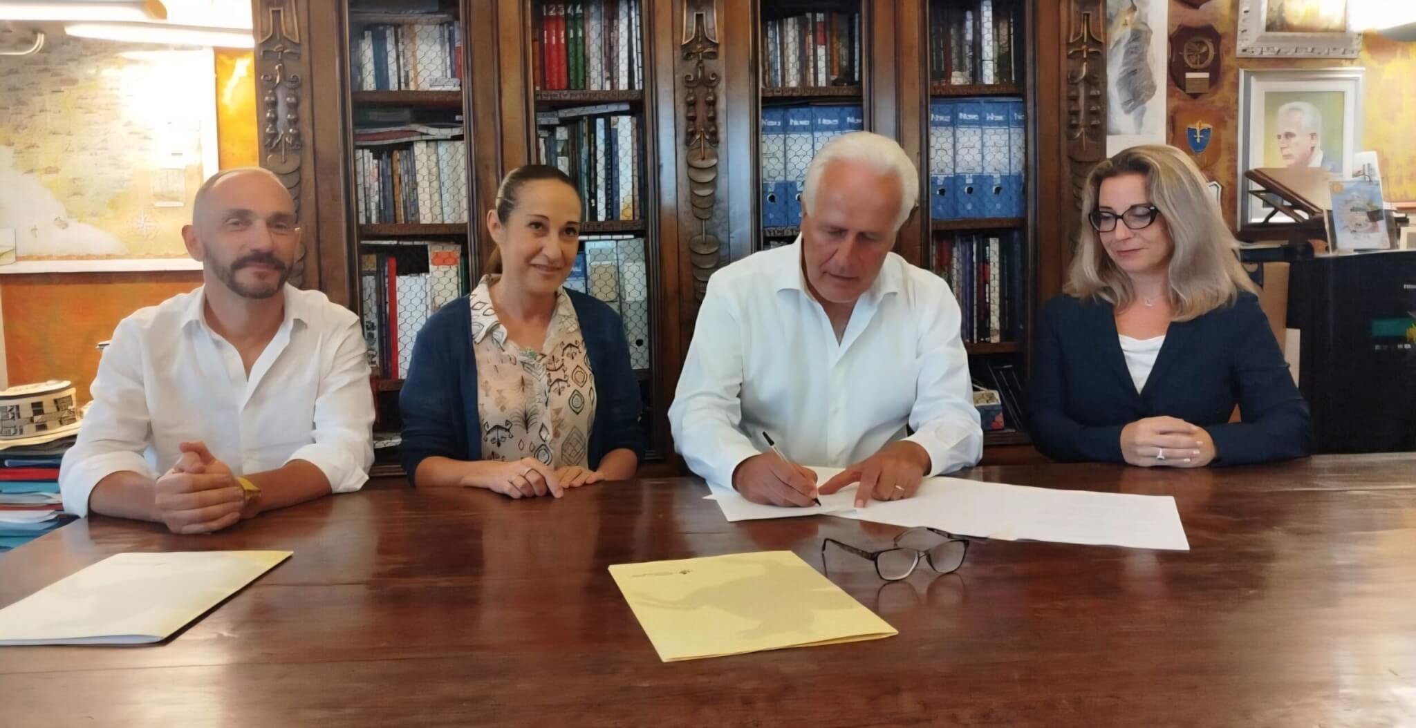 Regionali Toscana 2025: firmato patto di coalizione Pd M5S per Giani bis. Accordo in 23 punti