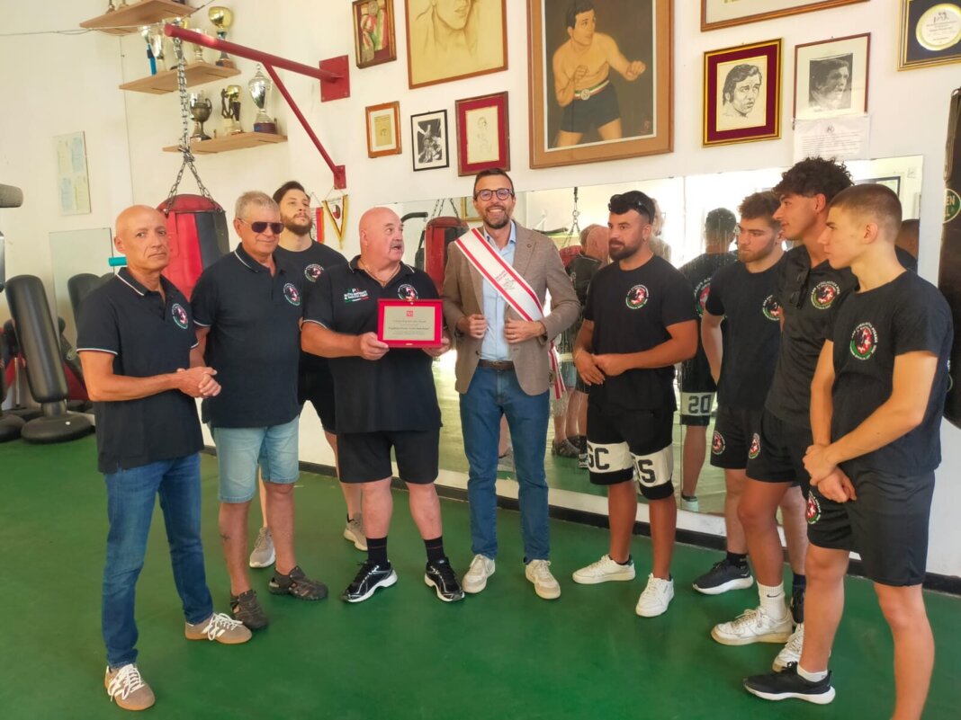 Sette medaglie al torneo di Carrara, dal consiglio regionale un riconoscimento alla Pugilistica Pisana