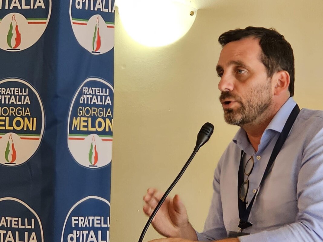 Festa tricolore FdI a Massa: debutto ufficiale di Alessandro Tomasi candidato governatore