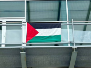 Scandicci espone bandiera Palestina, sindaca Claudia Sereni: "Genocidio programmato e organizzato"